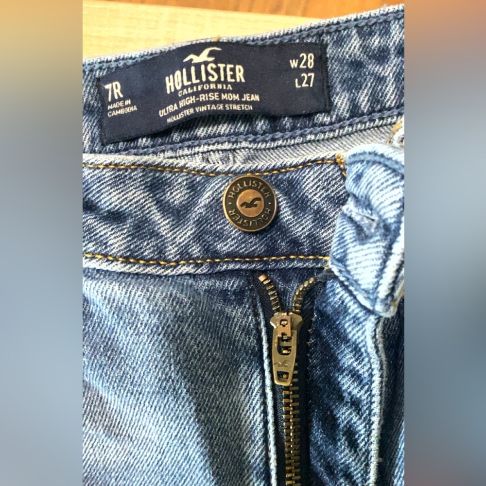 Hollister Vintage Stretch Ultra High Rise Mom Jeans Women's Size W28 L27
